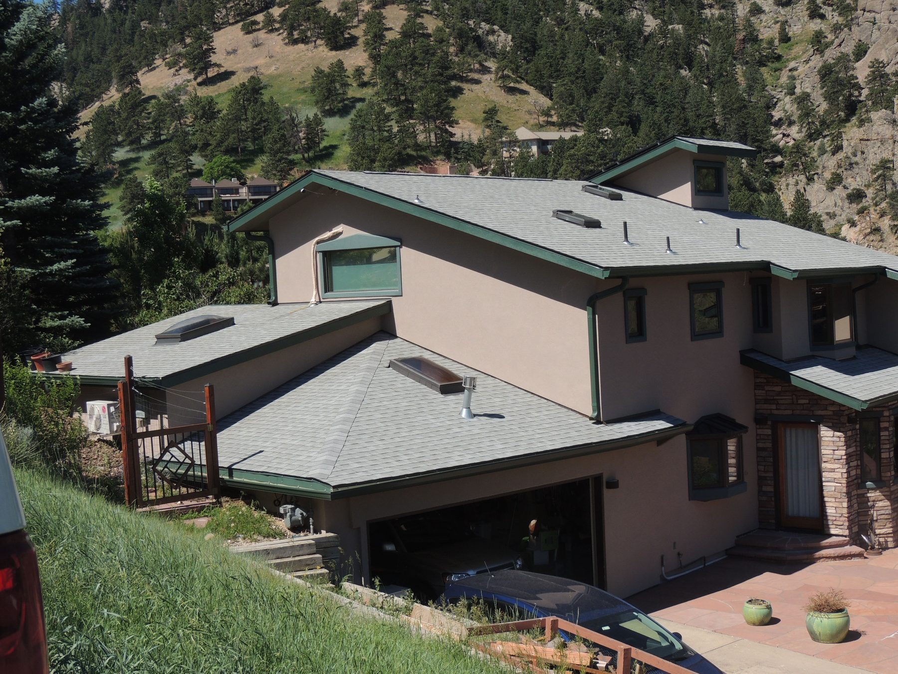 Pine Brook Hills, Boulder foothills